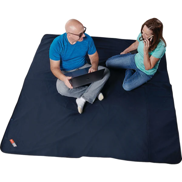 Oversized Waterproof Outdoor Blanket with Pouch